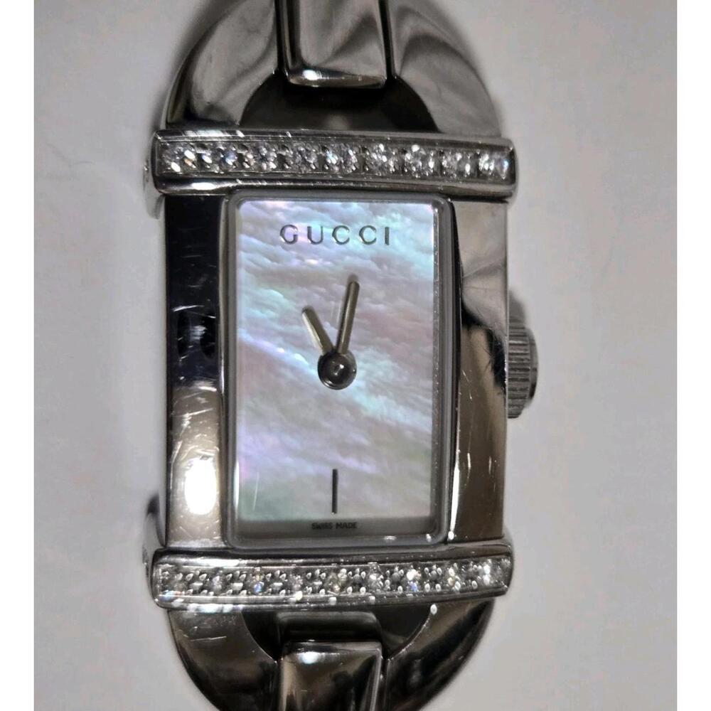 GUCCI 6800L Series Mother-of-Pearl Dial Diamond Accented Bangle Women's Watch
